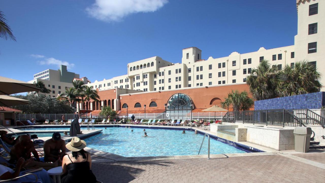 On Hollywood Beach - Affordable Two Bedrooms Sleeps 6 With Two Bathrooms Dania Beach Luaran gambar
