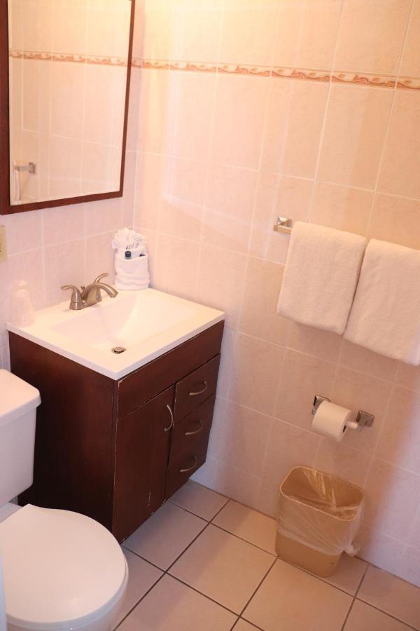 On Hollywood Beach - Affordable Two Bedrooms Sleeps 6 With Two Bathrooms Dania Beach Luaran gambar